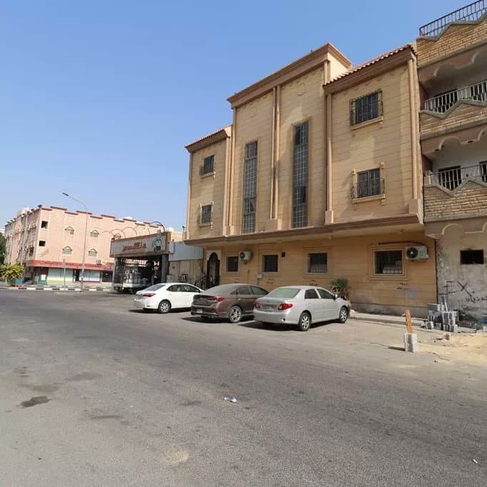 Investment multi-story building in Khobar – Thuqbah (Rabigh)